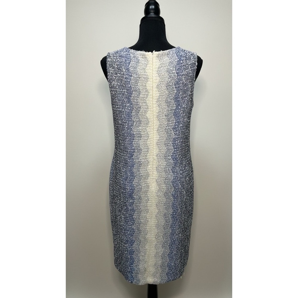 St. John Santana Knit Sleeveless Sheath Shift Dress Blue White Classic Size 6 - Picture 2 of 5